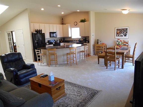 2nd image of 42150 Freeport Ct #11