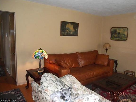 5th image of 27165 Mallard Ave