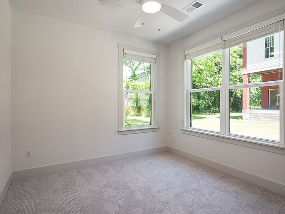 4th image of 900 Meridian St #12