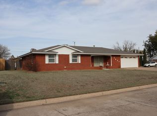 1441 Pine Ave, Weatherford, OK 73096