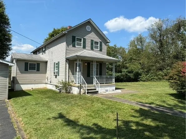 4 English Ln, Coral, PA 15731