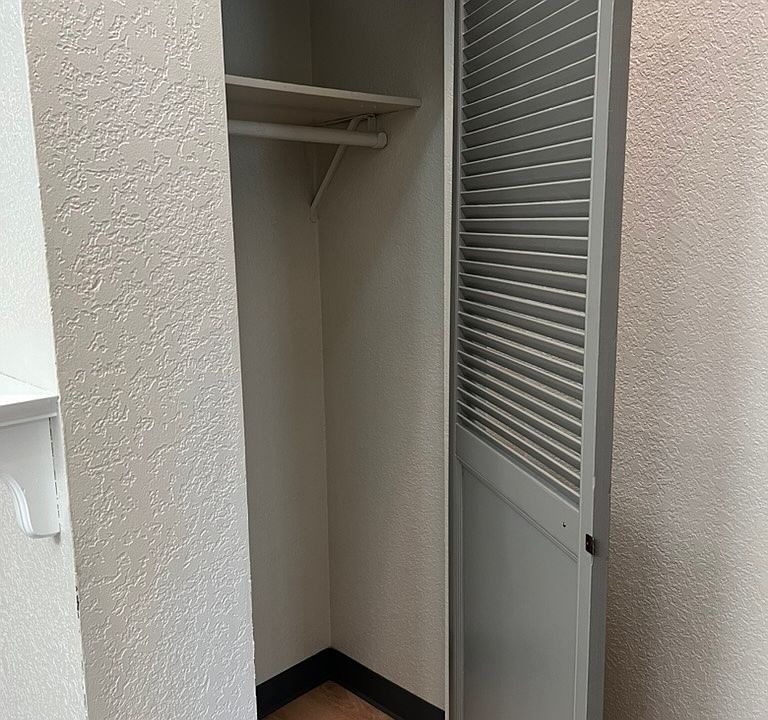 Entrance closet