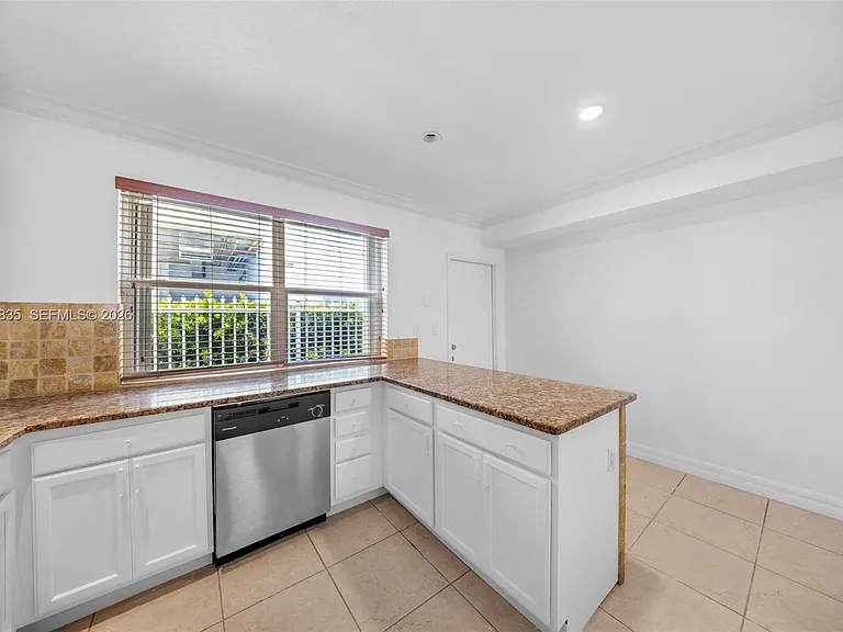 7801 Hispanola Ave #4 — Photo 8