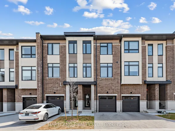 1695 Dersan St #407, Pickering, ON L1X 0S9