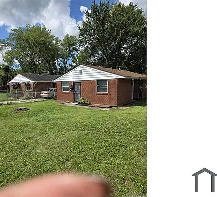 3 bed, $1,200 — Photo 1