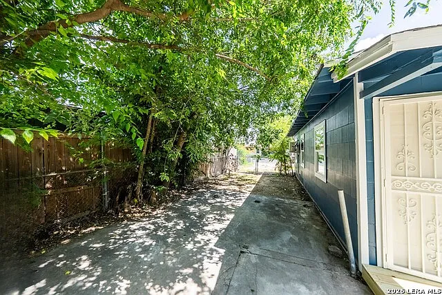 10 Linden Ave — Photo 17