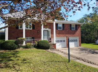 15 Cedarbrook Dr, Greensburg, PA 15601