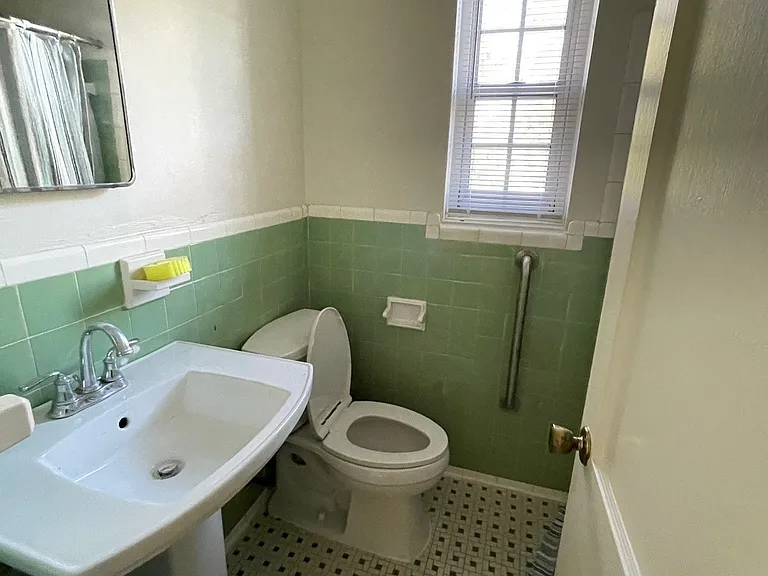 2108 Broad St #3 — Photo 3