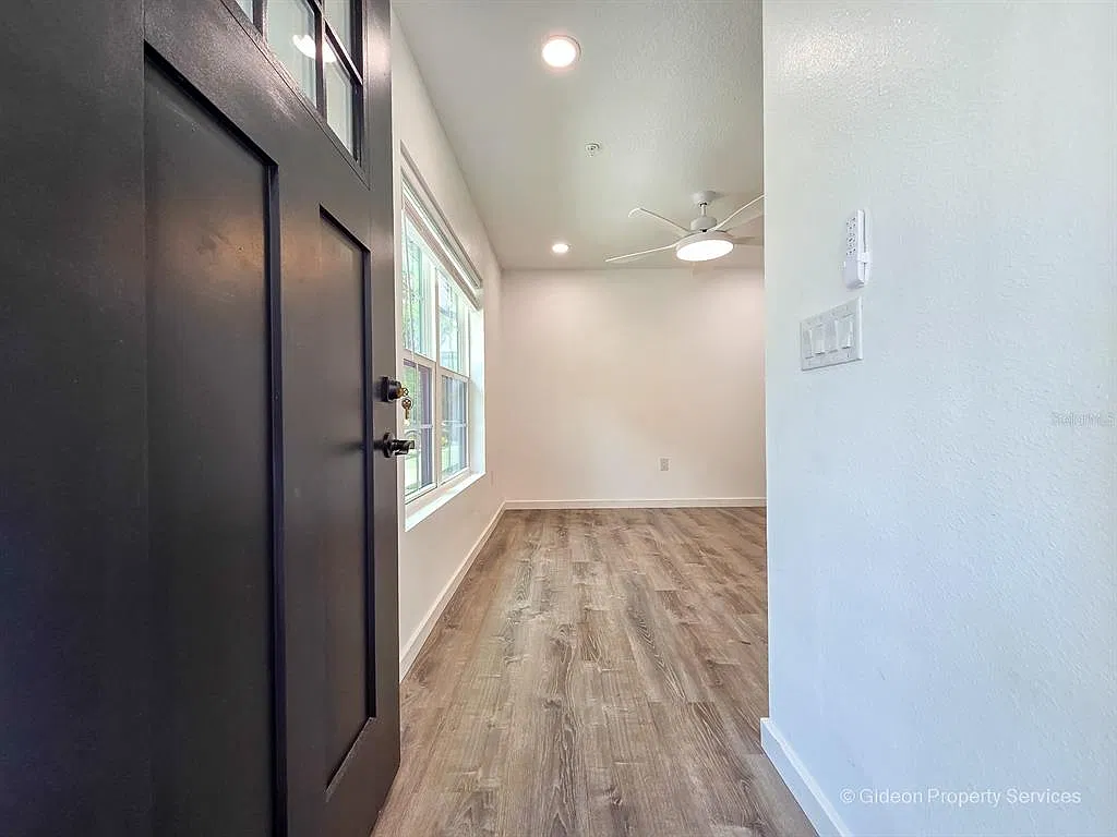 2 bed, 2.0 bath, 825 sqft, $1,395 — Photo 2