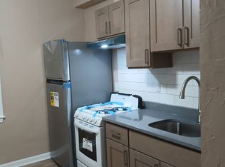 12 Maple St APT 1, Taunton, MA 02780