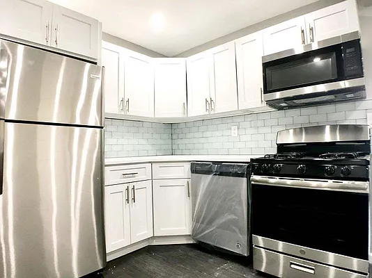 Rented by Bruma Realty LLC | media 16