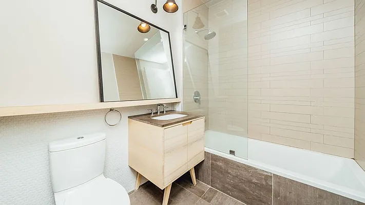 Rented by Nooklyn NYC LLC | media 60