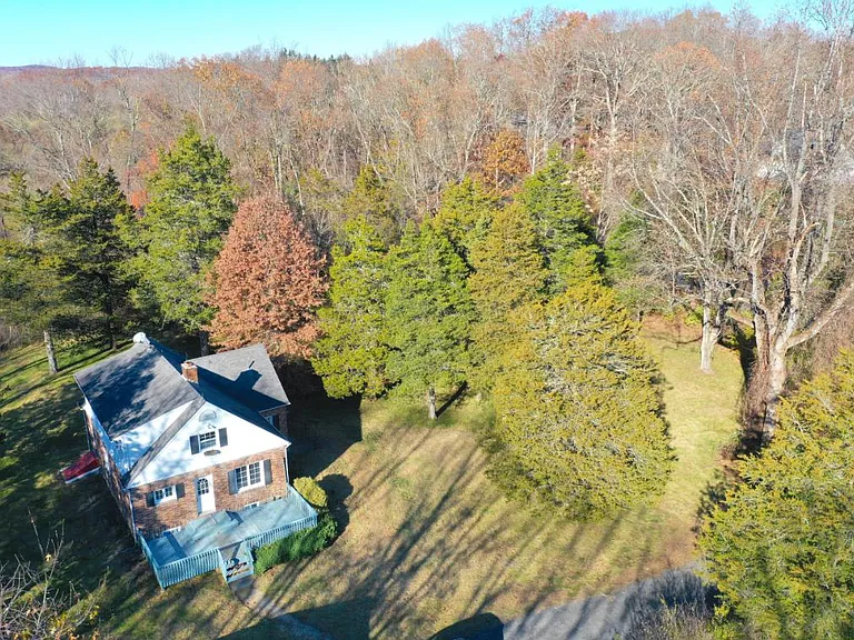 443 Benson Rd — Photo 11