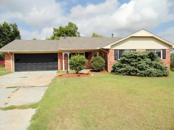 313 Bluebird Dr, Midwest City, OK 73110