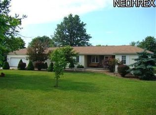 9788 Bainbridge Rd, Chagrin Falls, OH 44023