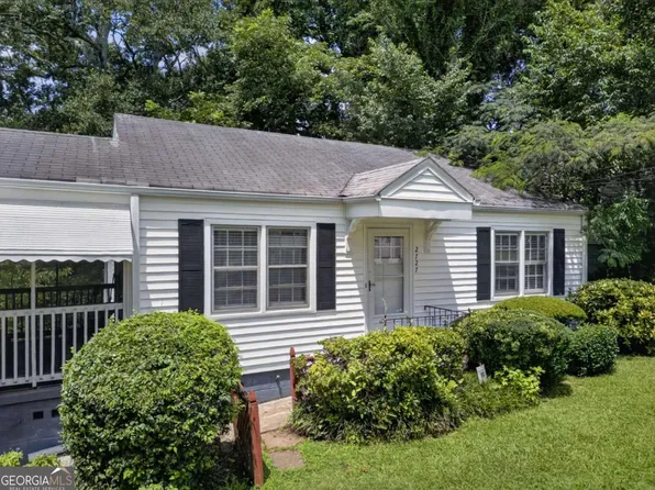 2727 Humphries St, East Pt, GA 30344