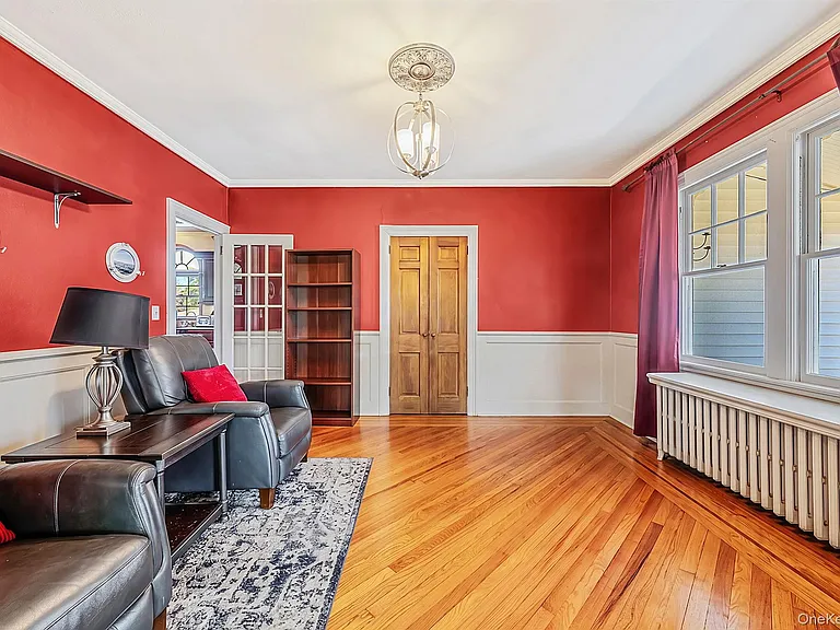 53 Mowbray Ave — Photo 11