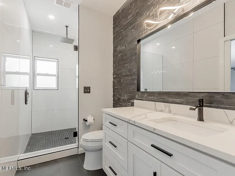 1770 Victoria Chase Ct — Photo 97