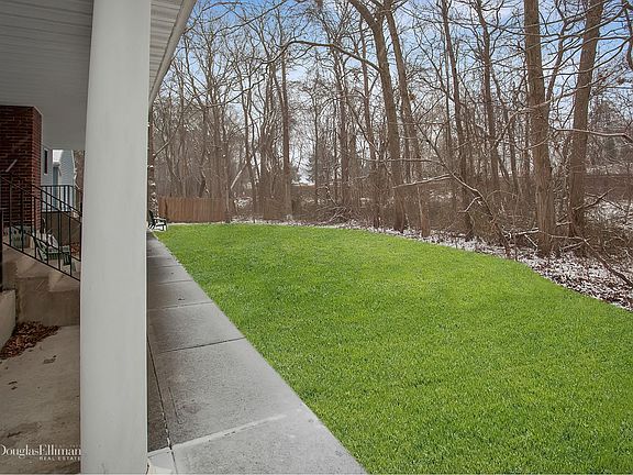 4th image of 19 Brandt Ct