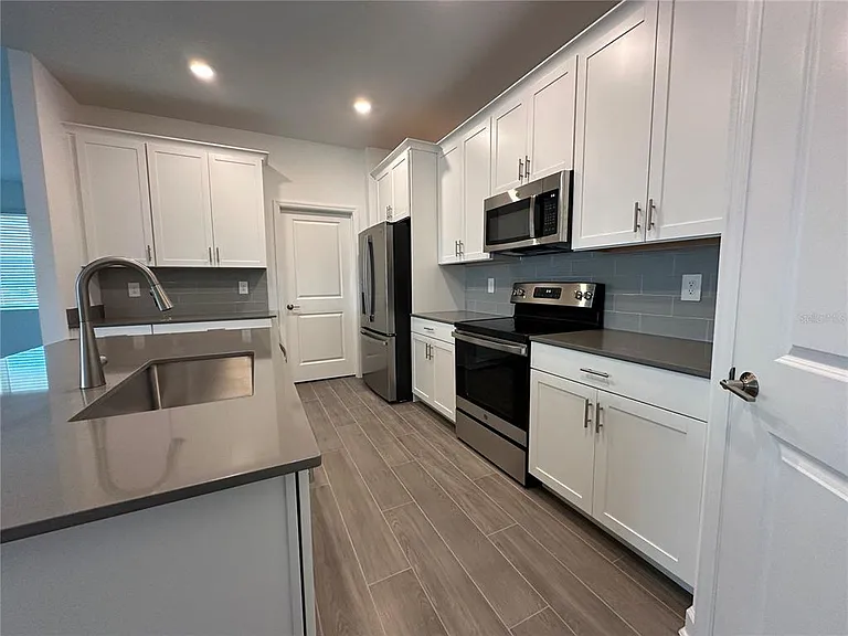 5665 Wood Bridge Place St — Photo 9