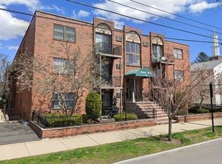 358 Broadway APT 17, Lynn, MA 01904