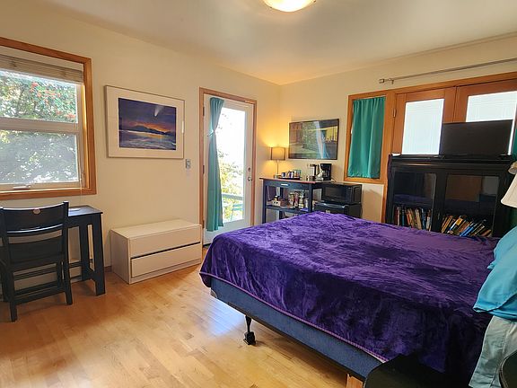 Great natural light and lake views and access. Comfortable memory foam bed, desk, dresser, bookcase.
