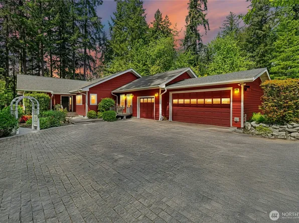 13835 Manzanita Road NE, Bainbridge Island, WA 98110