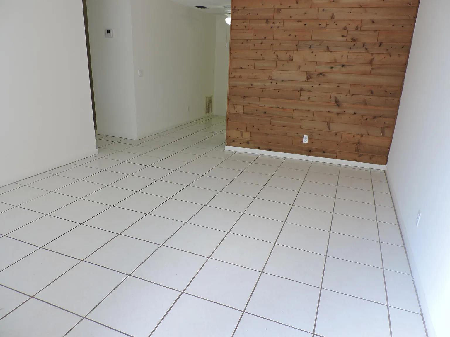2 bed, 2.0 bath, 944 sqft, $1,800 — Photo 3