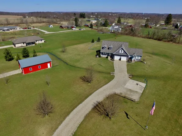 689 Wolf Rd, West Alexandria, OH 45381