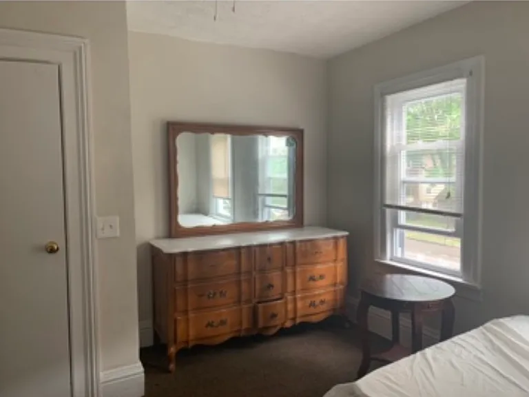 1225 S Plymouth Ave #4 — Photo 4