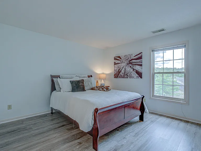 100 Northridge Dr #9 — Photo 18