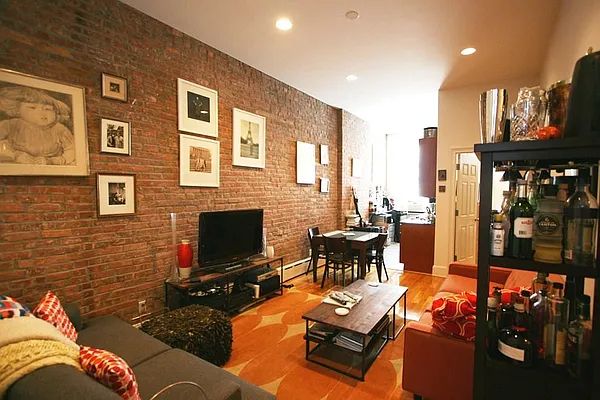 Rented by Corcoran | media 27