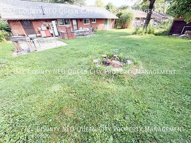 3692 Elmira Dr — Photo 25