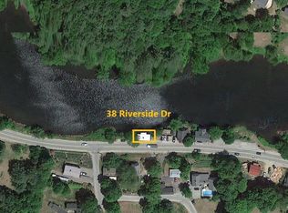 38 Riverside Dr, Ashland, NH 03217