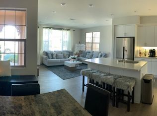318 Floral Vw, Irvine, CA 92618