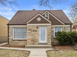 6027 N 36th St, Milwaukee, WI 53209