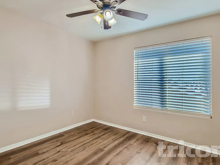 15028 W Honeysuckle Ln — Photo 7
