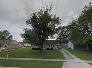 616 Carol Dr, Greenwood, IN 46143