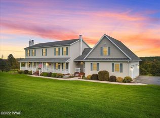 20 Williams Valley Dr, Honesdale, PA 18431