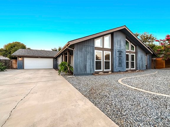 3rd image of 3610 W Dorothea Avenue