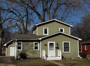 712 10th St SW, Willmar, MN 56201