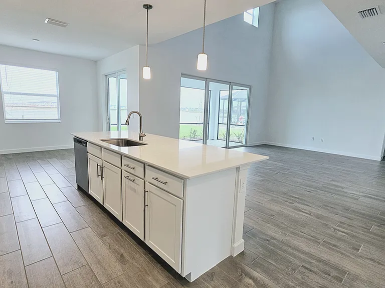 15198 Jadestone Dr — Photo 6