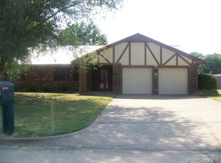 823 Belmont Rd, Muskogee, OK 74403