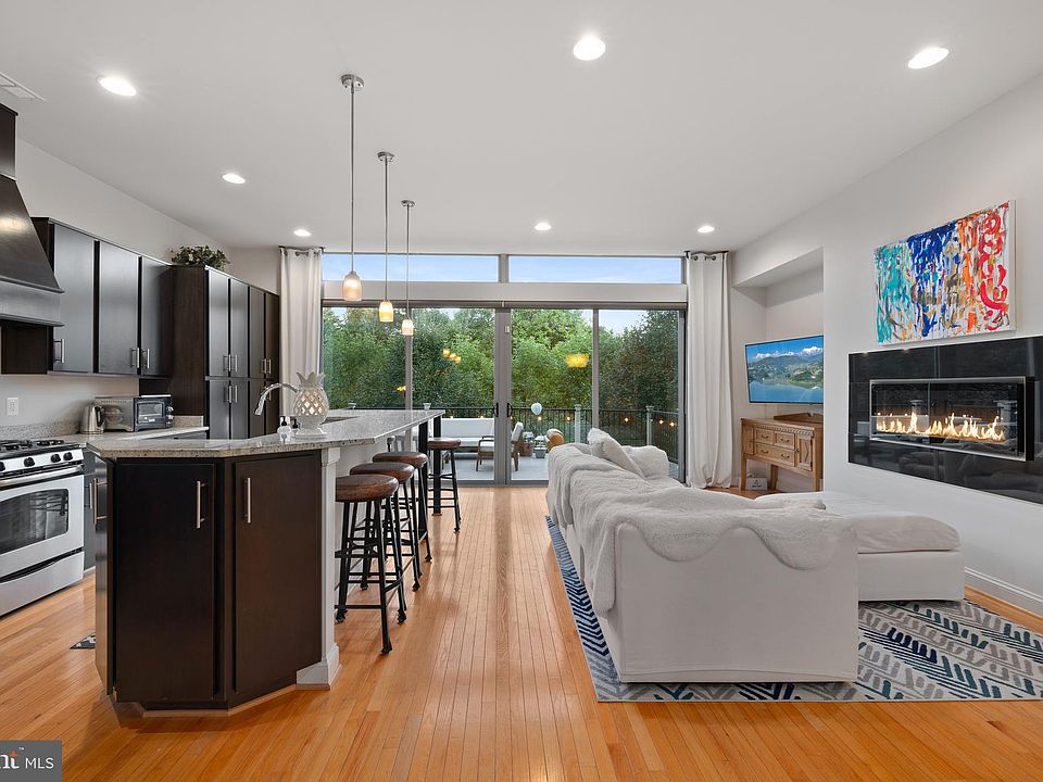 1st image of 23328 Evening Primrose Sq