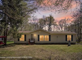 10343 Hardwood Trl, Perrinton, MI 48871