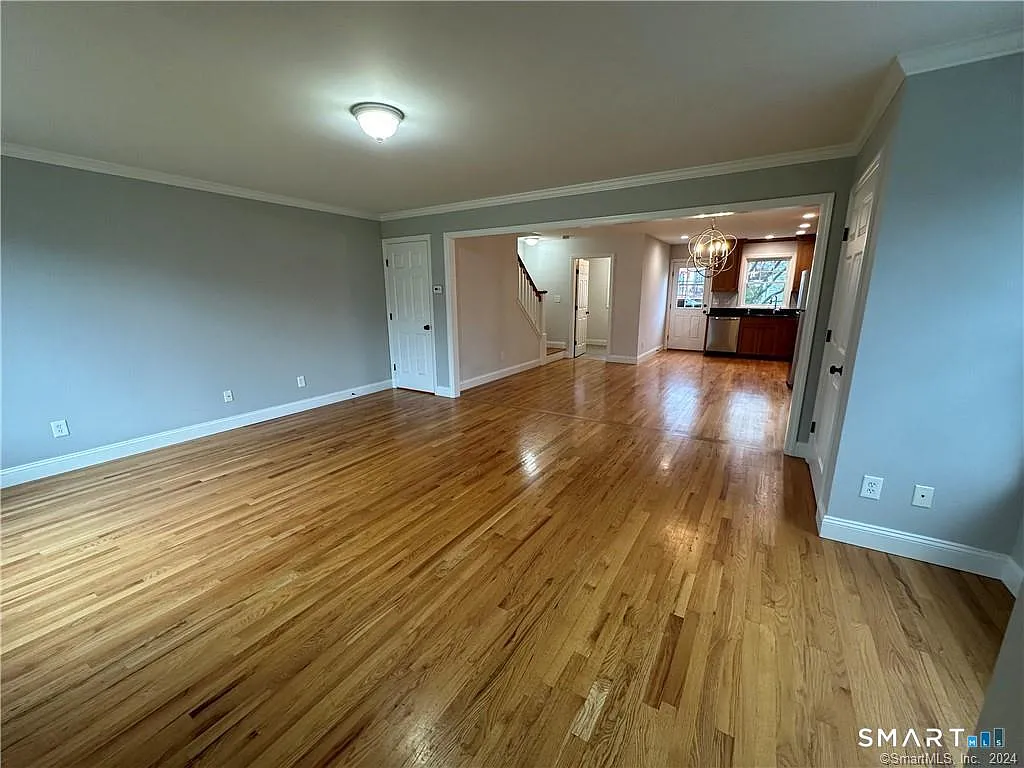 3 bed, 1.5 bath, 1440 sqft, $2,800 — Photo 2