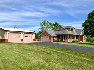 6516 Heil Rd, Henryville, IN 47126