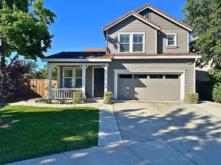 2610 Shofield Ct — Photo 1