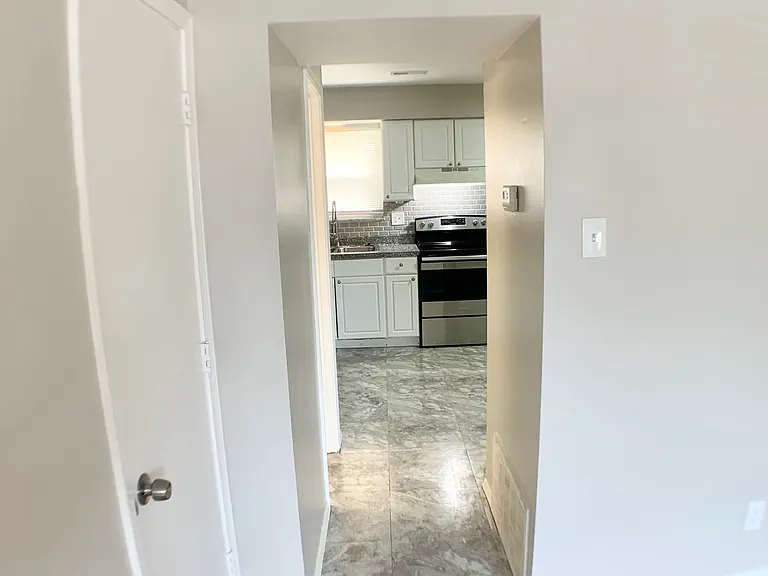 321 Park Ln #321 — Photo 7