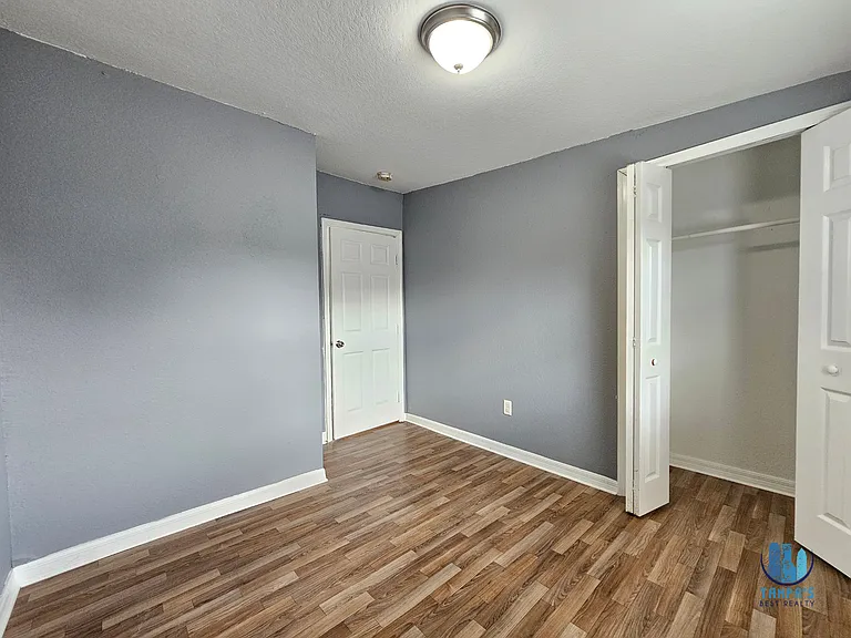 2431 Cannon St — Photo 12